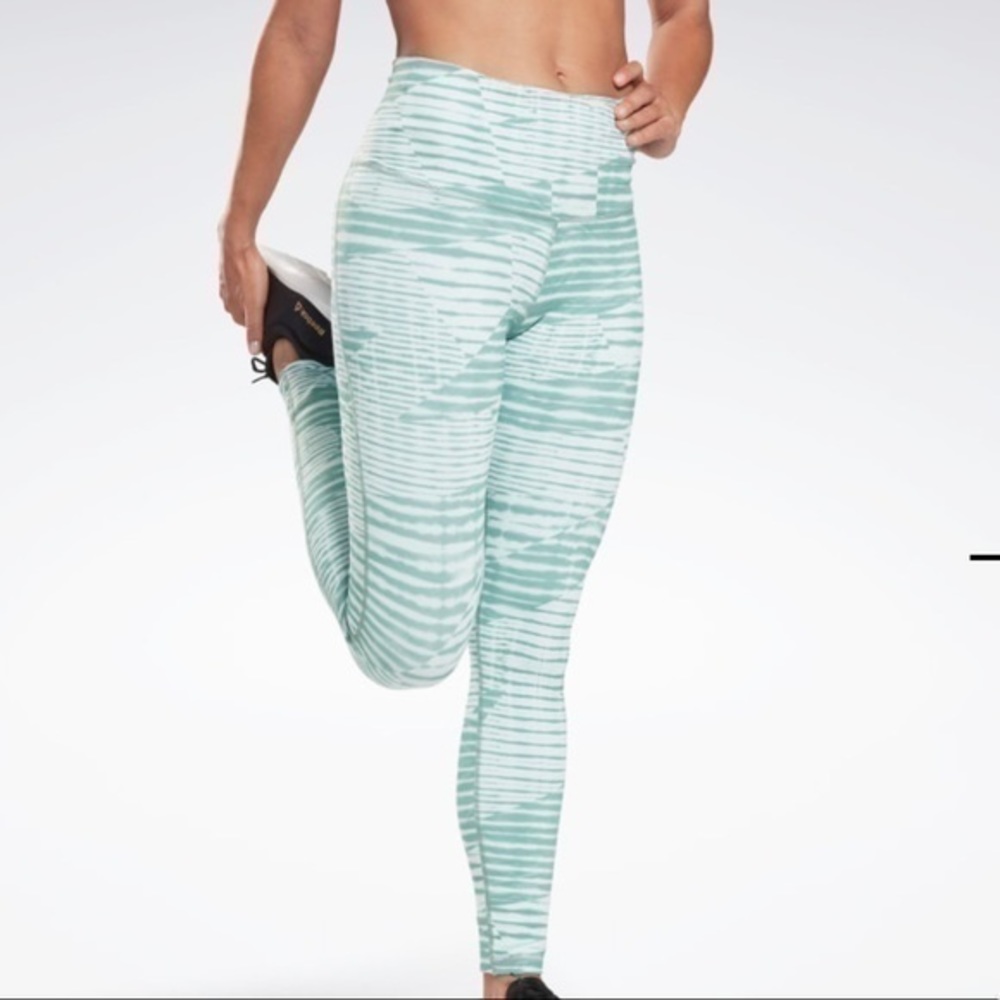 NWT Women's Reebok studio lux bold leggings size S